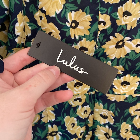 NWT Lulu’s Floral Inclusive Navy Blue Floral Print Puff Sleeve Mini Dress - Picture 10 of 12